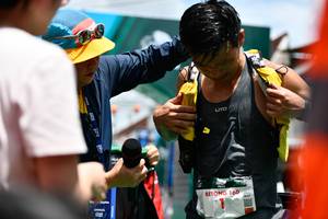 BIB: 160
                            <button type="button" onclick="openModal(21897492)" class="btn btn-primary btn-sm float-right btn-popup" data-toggle="modal" data-target=".modal-high-quality">
                        <i class="fas fa-shopping-cart"></i> Add to Cart
                    </button>
                                            <button type="button" onclick="isThisMe(21897492, true)" class="btn btn-success btn-sm float-right btn-popup btn-isme hidden" data-toggle="tooltip" data-placement="bottom" title="นี่คือรูปของคุณใช่ไหม คลิกที่นี่เพื่อเอาเข้าอัลบั้ม">
                        <i class="fas fa-plus"></i> Add to album
                    </button>
                    <button type="button" onclick="isThisMe(21897492, false)" class="btn btn-warning btn-sm float-right btn-popup btn-isnotme hidden">
                        <i class="fas fa-ban"></i> Remove from album
                    </button>